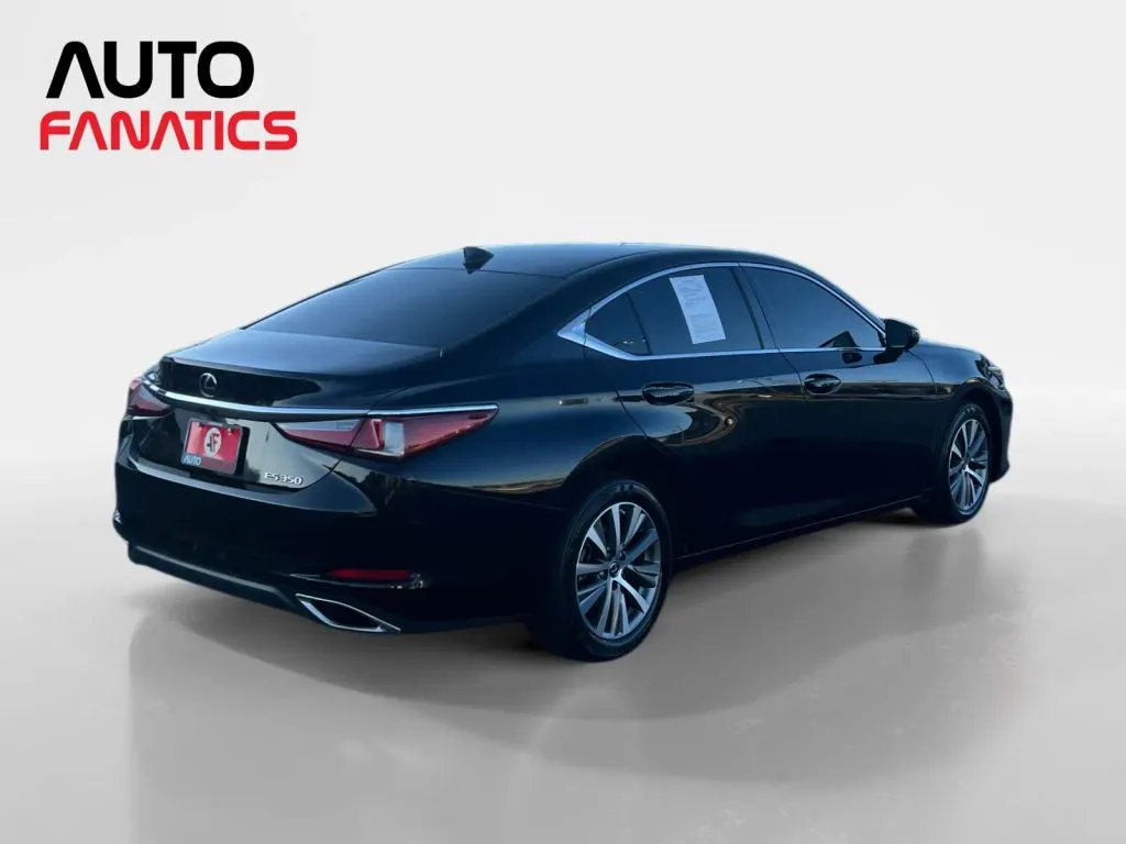 Lexus ES photo 6