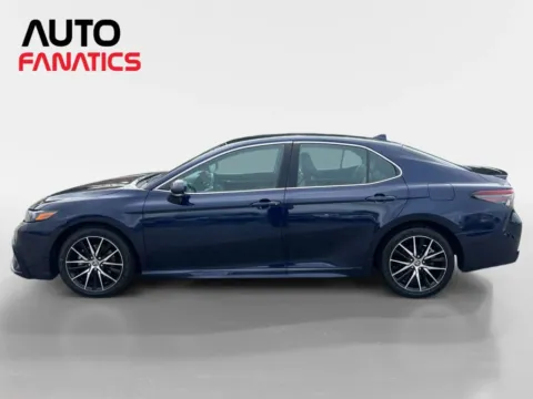 Photos of 2022 Toyota Camry SE Sedan 4D for sale in Fredericksburg, VA at Auto Fanatics