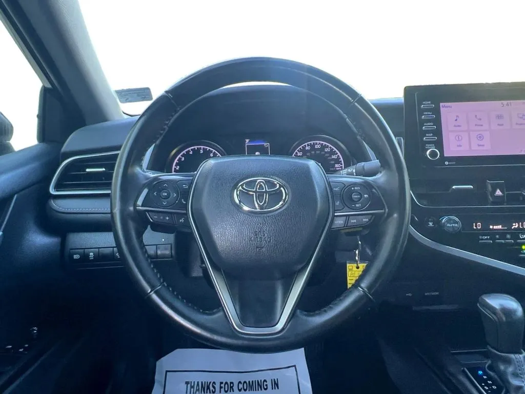 Toyota Camry photo 13