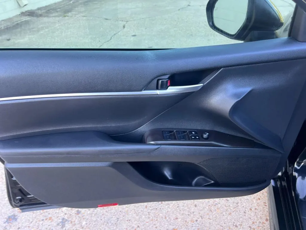 Toyota Camry photo 26