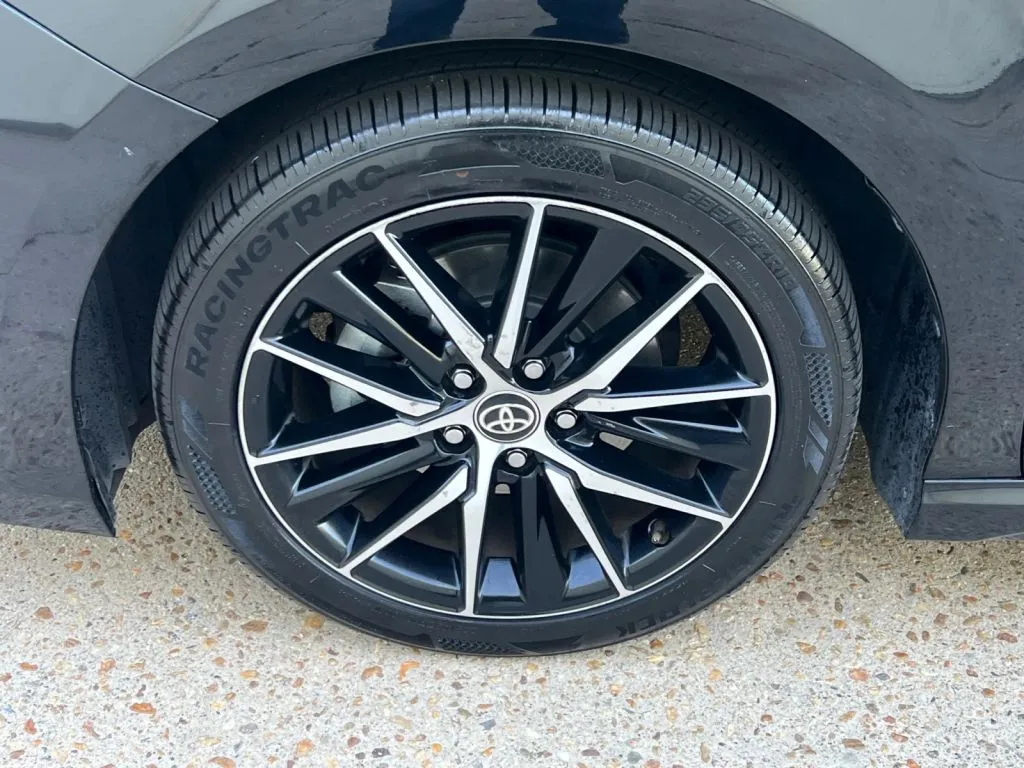 Toyota Camry photo 29
