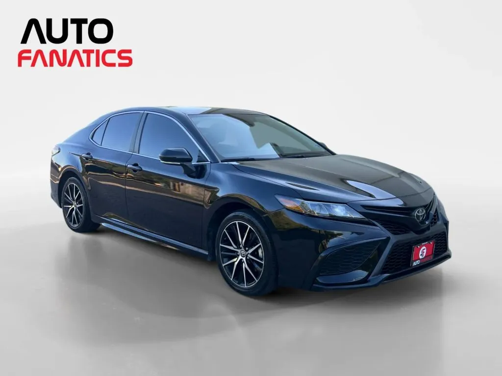 Toyota Camry photo 8