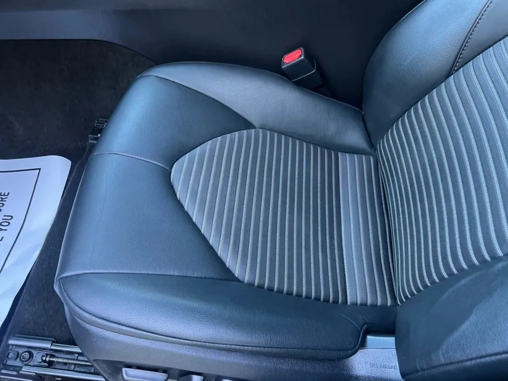 Toyota Camry photo 24