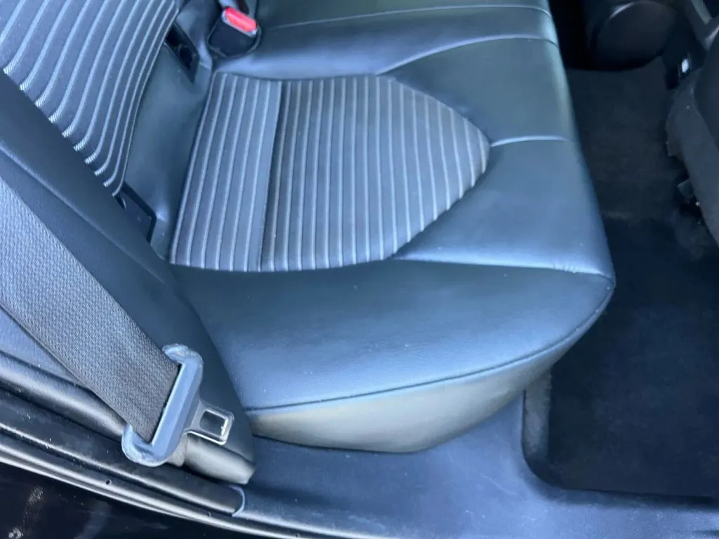 Toyota Camry photo 20