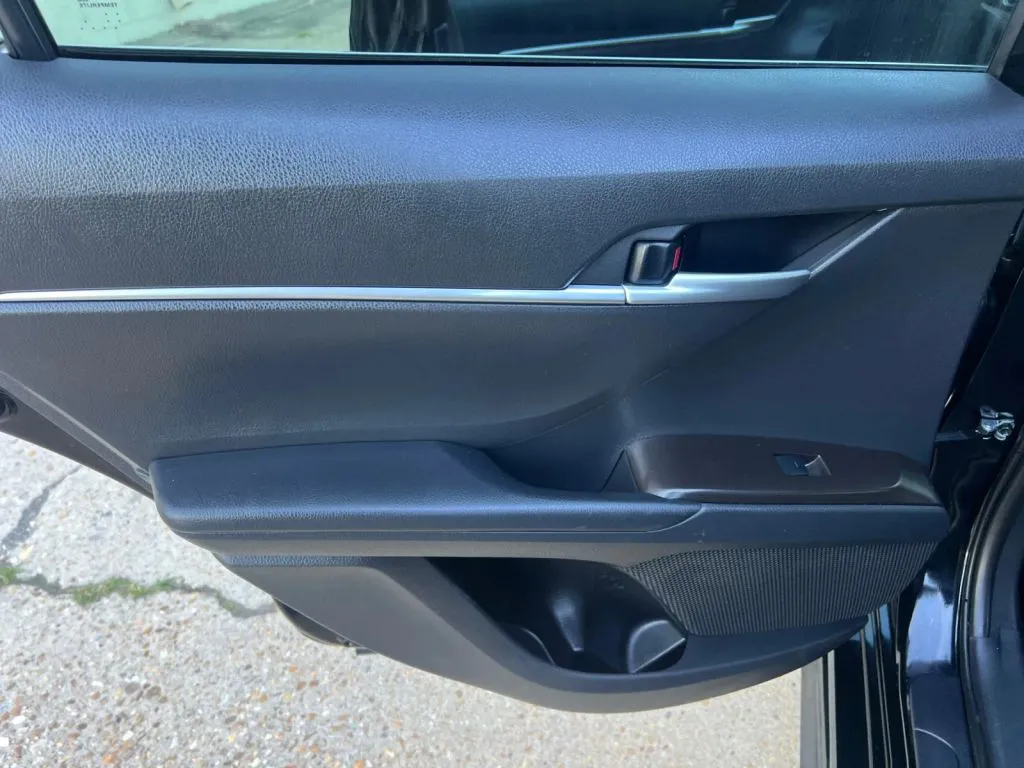 Toyota Camry photo 23