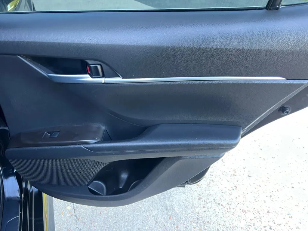 Toyota Camry photo 21