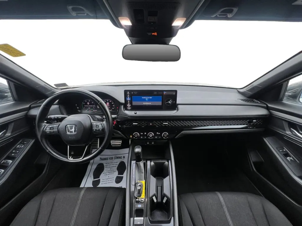 Honda Accord photo 11