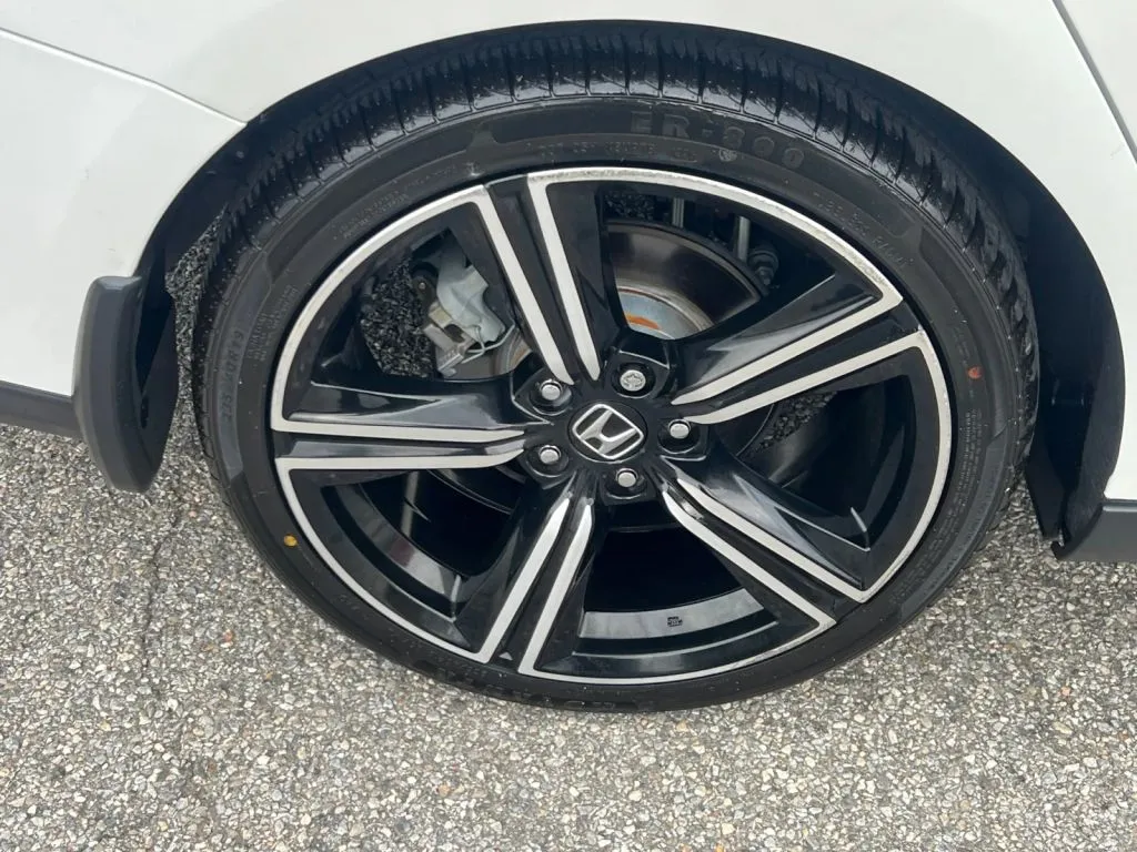 Honda Accord photo 36