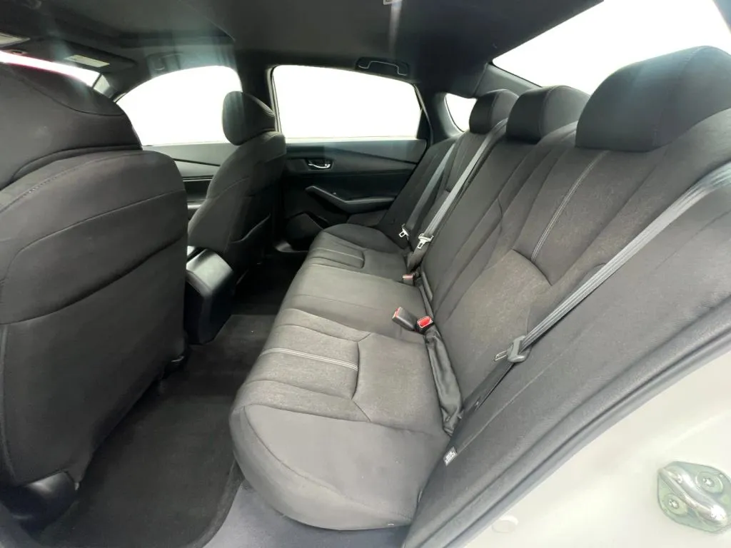 Honda Accord photo 14