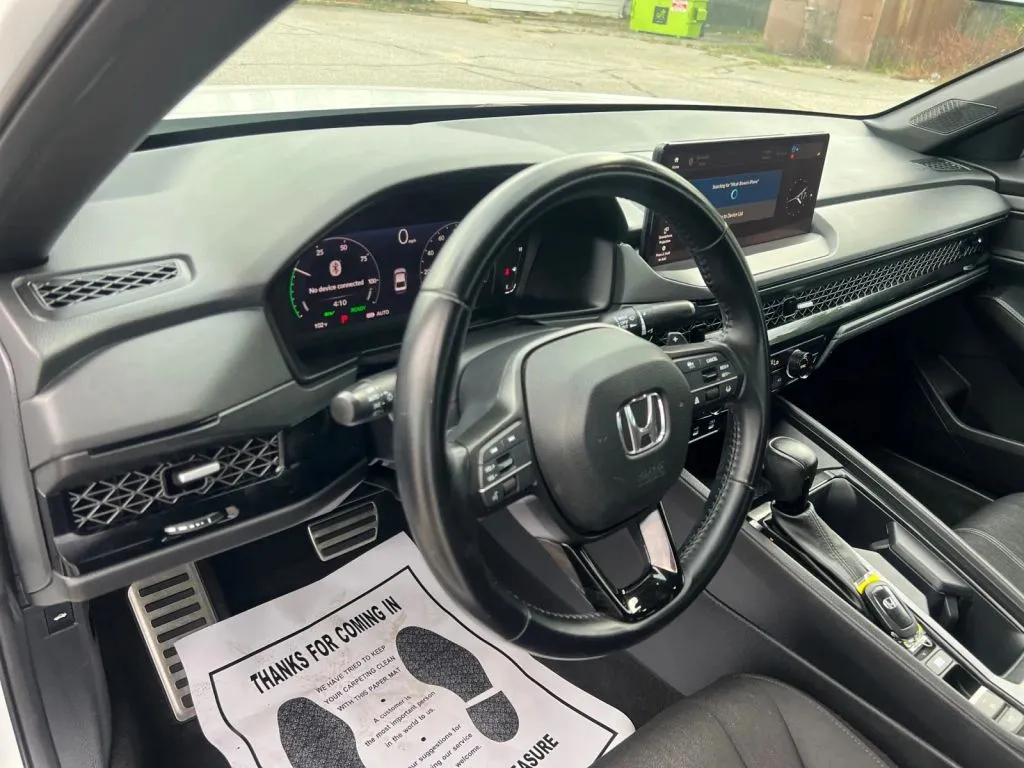 Honda Accord photo 25