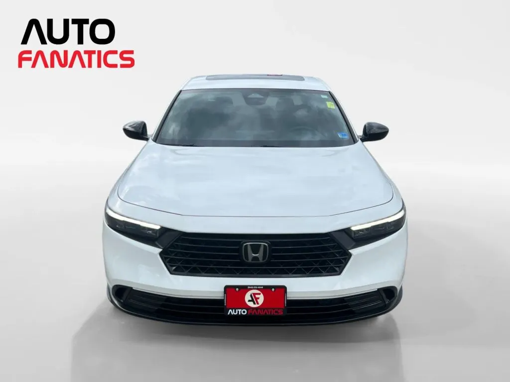 Honda Accord photo 9