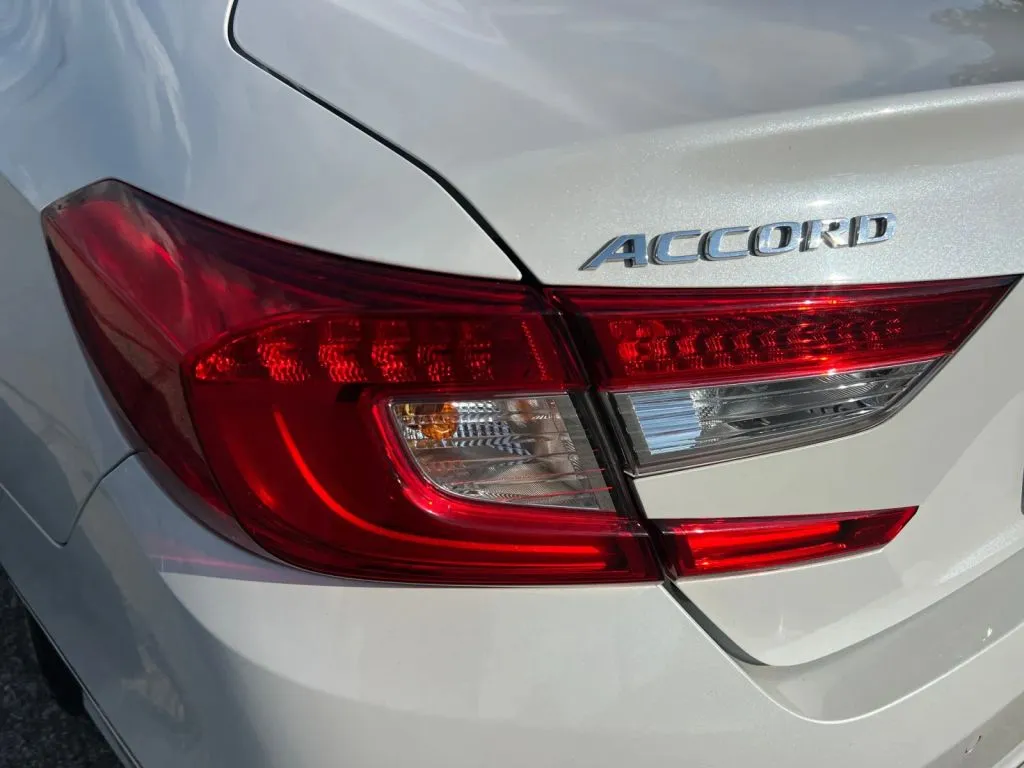 Honda Accord photo 38