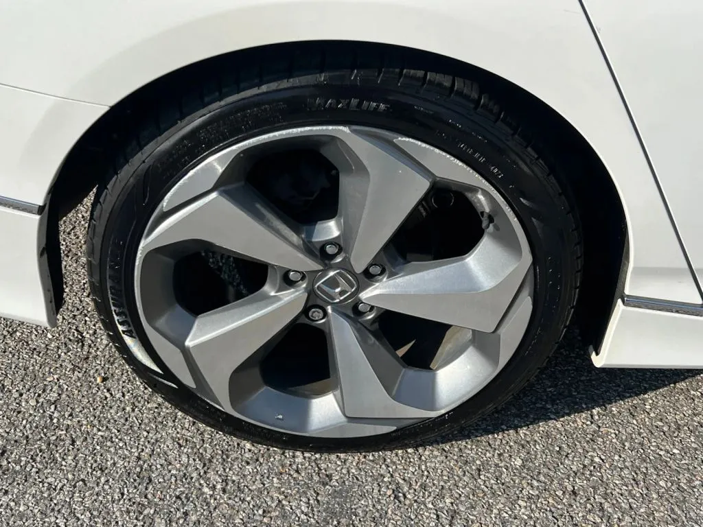Honda Accord photo 36
