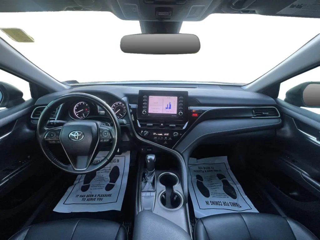 Toyota Camry photo 11