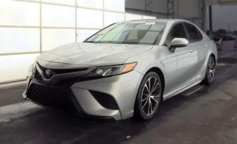 Silver 2020 Toyota Camry SE Sedan 4D for sale in Fredericksburg, VA