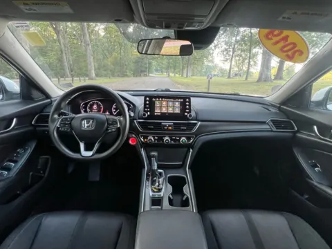 Photos of 2019 Honda Accord EX Sedan 4D for sale in Fredericksburg, VA at Auto Fanatics