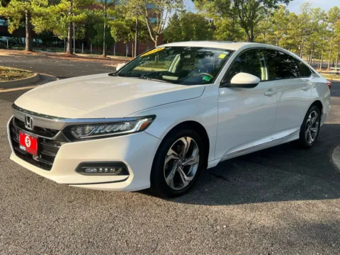 Photos of 2019 Honda Accord EX Sedan 4D for sale in Fredericksburg, VA at Auto Fanatics