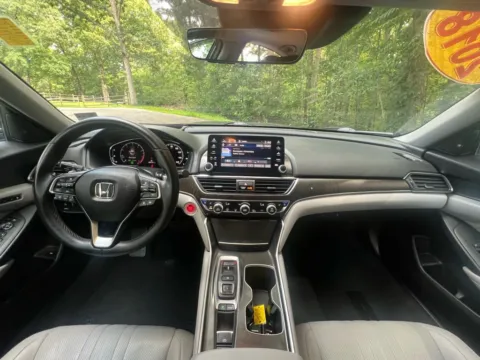 Photos of 2018 Honda Accord Touring Sedan 4D for sale in Fredericksburg, VA at Auto Fanatics
