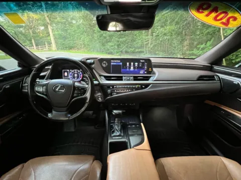 Photos of 2019 Lexus ES 350 Luxury Sedan 4D for sale in Fredericksburg, VA at Auto Fanatics