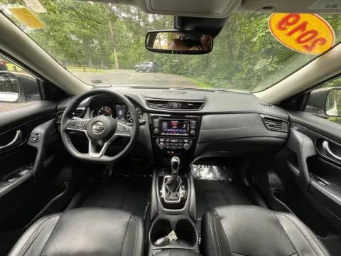 Photos of 2019 Nissan Rogue SL Sport Utility 4D for sale in Fredericksburg, VA at Auto Fanatics