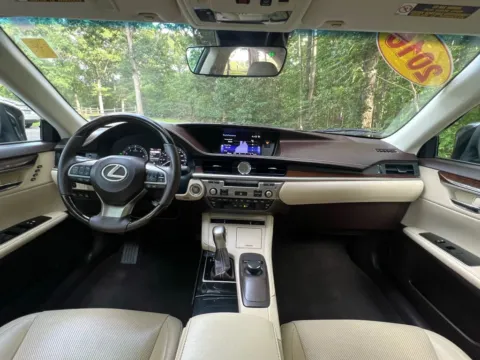 Photos of 2016 Lexus ES 350 Sedan 4D for sale in Fredericksburg, VA at Auto Fanatics