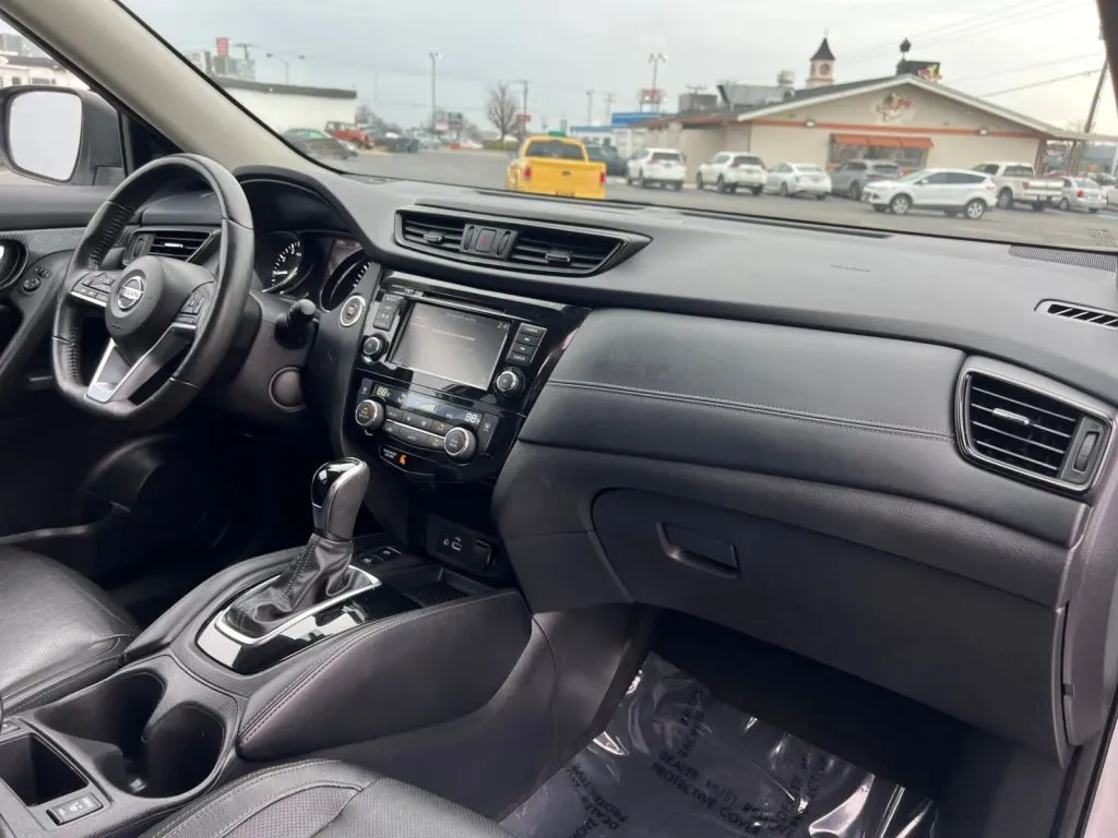 2019 Nissan Rogue SL - Photo 17