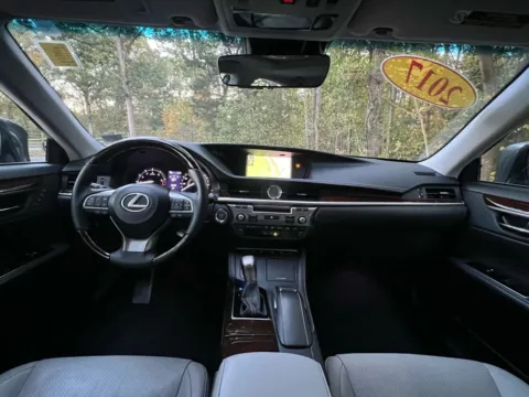 More photos of 2017 Lexus ES 350 Sedan 4D at Auto Fanatics, VA