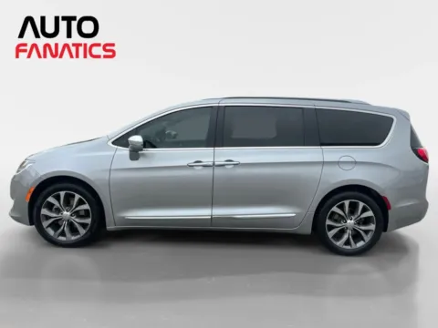 Photos of 2017 Chrysler Pacifica Limited Minivan 4D for sale in Fredericksburg, VA at Auto Fanatics