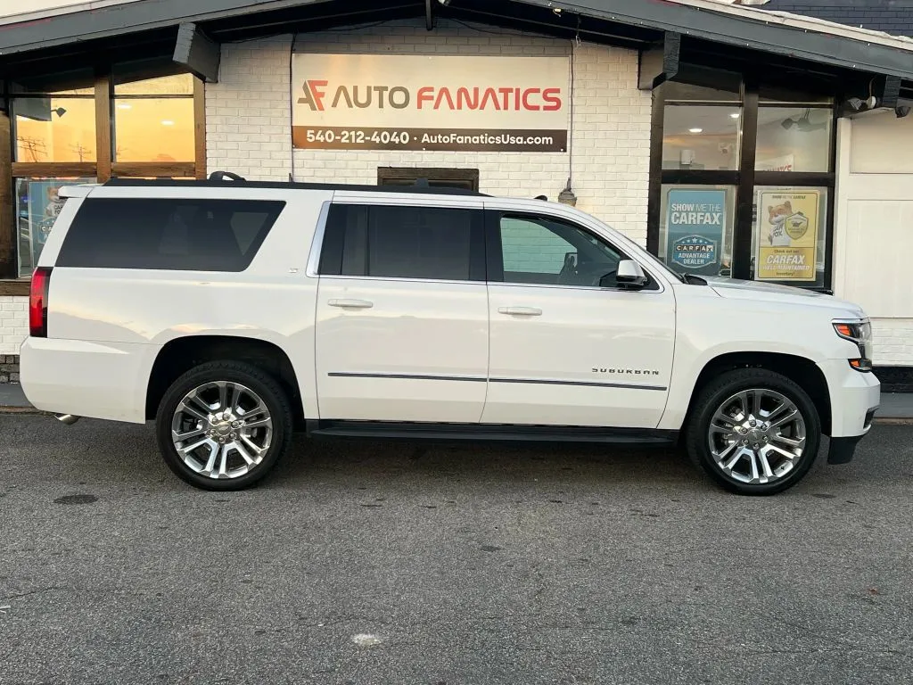 White 2019 Chevrolet Suburban LT Sport Utility 4D for sale in Fredericksburg, VA