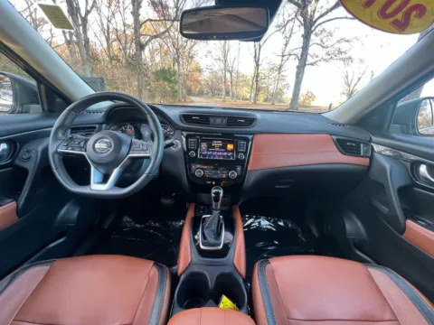 Another view of 2019 Nissan Rogue SL Sport Utility 4D for sale in Fredericksburg, VA at Auto Fanatics