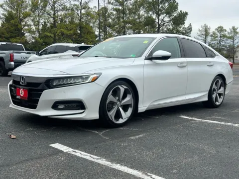 Photos of 2018 Honda Accord Touring Sedan 4D for sale in Fredericksburg, VA at Auto Fanatics