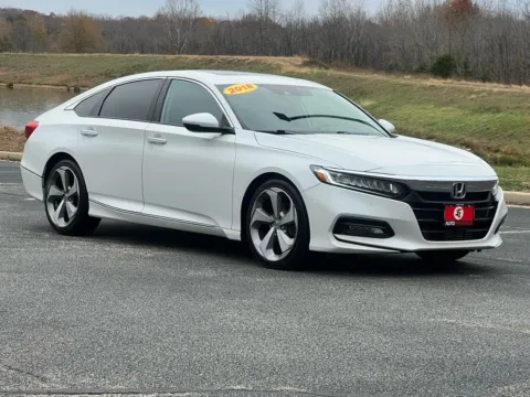 White 2018 Honda Accord Touring Sedan 4D for sale in Fredericksburg, VA