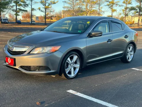 Photos of 2014 Acura ILX 2.0L Sedan 4D for sale in Fredericksburg, VA at Auto Fanatics