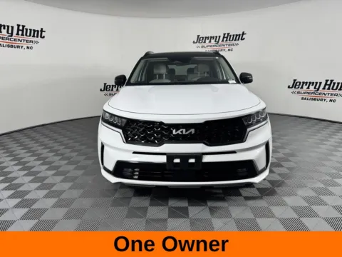More photos of 2023 Kia Sorento EX at Jerry Hunt Supercenter - Salisbury, NC