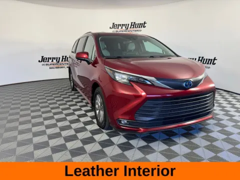 More photos of 2025 Toyota Sienna XLE at Jerry Hunt Supercenter - Salisbury, NC
