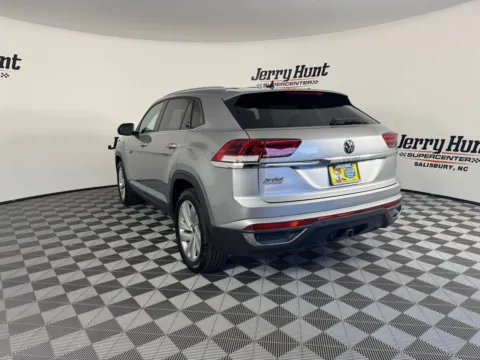 More photos of 2022 Volkswagen Atlas Cross Sport 3.6L V6 SE w/Technology at Jerry Hunt Supercenter - Salisbury, NC