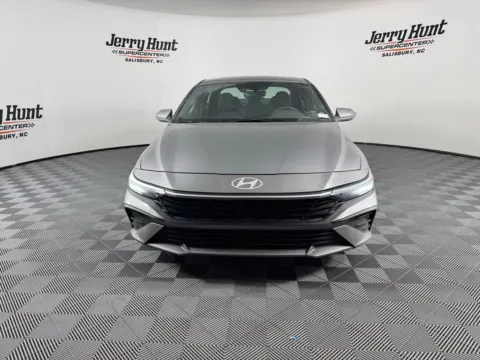 More photos of 2025 Hyundai Elantra SE at Jerry Hunt Supercenter - Salisbury, NC