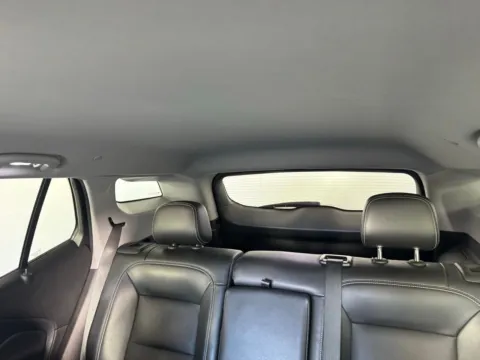 More photos of 2023 GMC Terrain SLT at Jerry Hunt Supercenter - Salisbury, NC