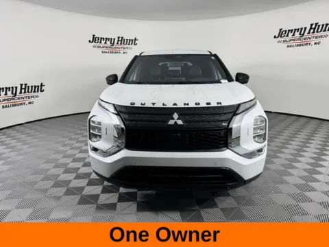More photos of 2023 Mitsubishi Outlander SE Black Edition at Jerry Hunt Supercenter - Salisbury, NC