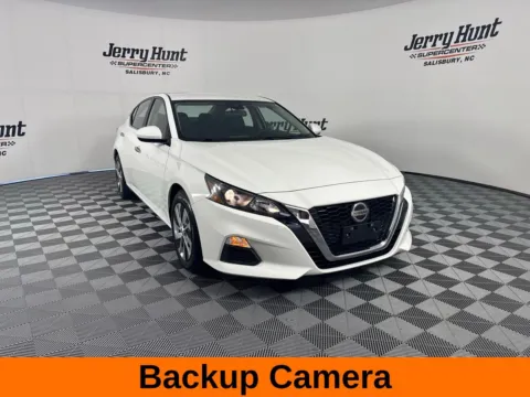 More photos of 2022 Nissan Altima 2.5 S at Jerry Hunt Supercenter - Salisbury, NC
