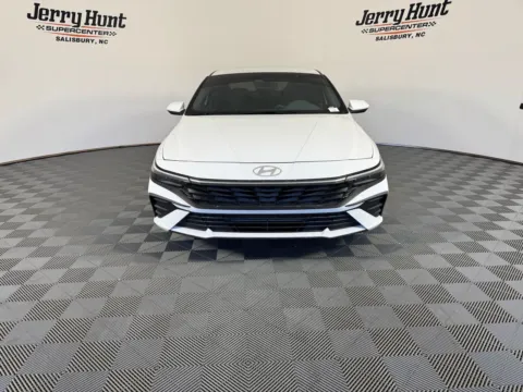 More photos of 2024 Hyundai Elantra SEL at Jerry Hunt Supercenter - Salisbury, NC