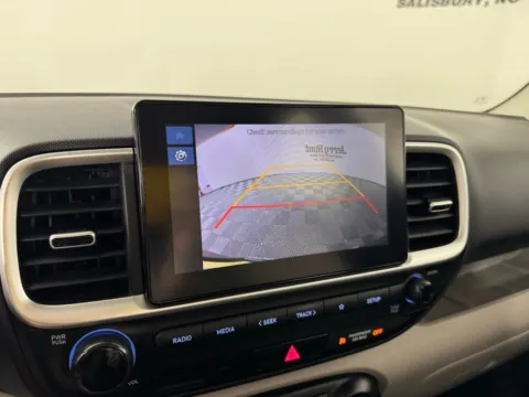 More photos of 2024 Hyundai Venue SEL at Jerry Hunt Supercenter - Salisbury, NC