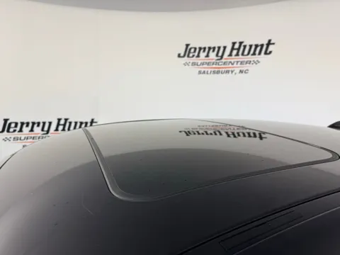 More photos of 2018 BMW 3 Series 330i at Jerry Hunt Supercenter - Salisbury, NC