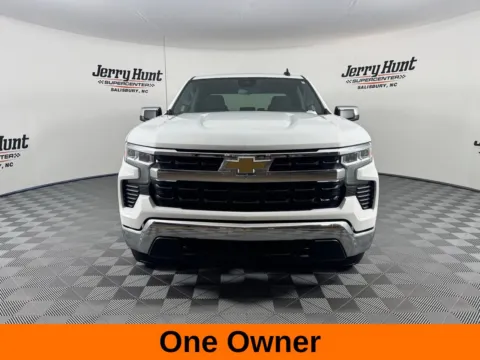 More photos of 2022 Chevrolet Silverado 1500 LT at Jerry Hunt Supercenter - Salisbury, NC