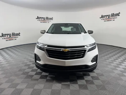 More photos of 2022 Chevrolet Equinox LS at Jerry Hunt Supercenter - Salisbury, NC