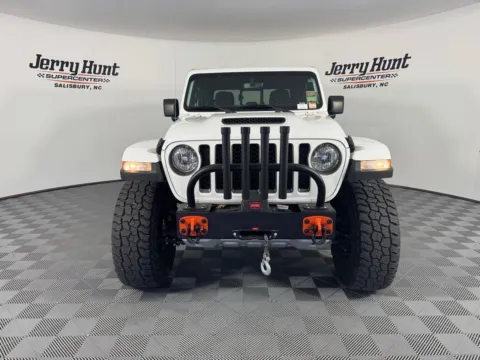 More photos of 2023 Jeep Gladiator Mojave at Jerry Hunt Supercenter - Salisbury, NC