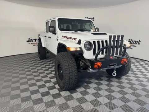 More photos of 2023 Jeep Gladiator Mojave at Jerry Hunt Supercenter - Salisbury, NC