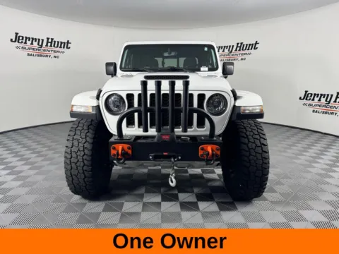 More photos of 2023 Jeep Gladiator Mojave at Jerry Hunt Supercenter - Salisbury, NC