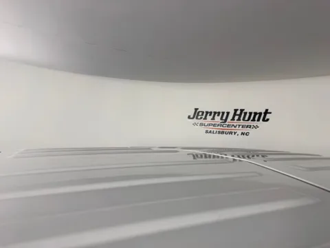 More photos of 2025 Jeep Gladiator High Tide at Jerry Hunt Supercenter - Salisbury, NC