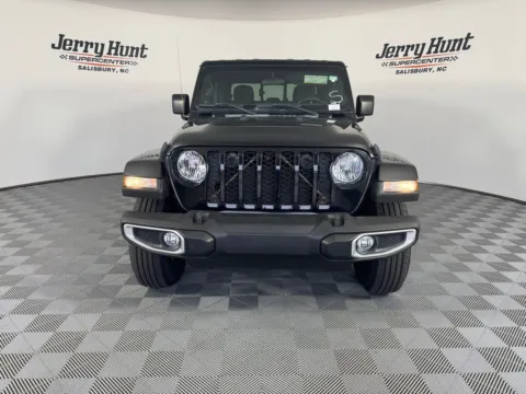 More photos of 2021 Jeep Gladiator Sport at Jerry Hunt Supercenter - Salisbury, NC